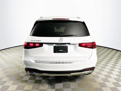 2026 Mercedes-Benz GLS 450 