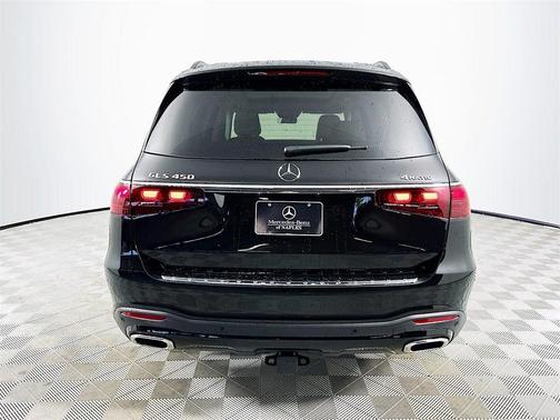 2026 Mercedes-Benz GLS 450 