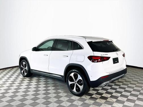 2025 Mercedes-Benz GLA 250 Base