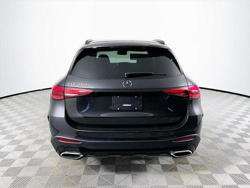 2025 Mercedes-Benz GLC 300 Base