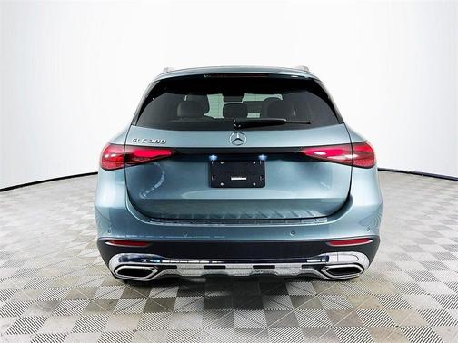 2026 Mercedes-Benz GLC 300 Base