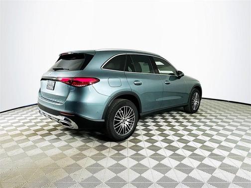 2026 Mercedes-Benz GLC 300 Base