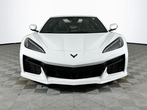 Arctic White 2025 Chevrolet Corvette Z06