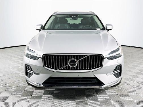 2022 Volvo XC60 B5 Inscription