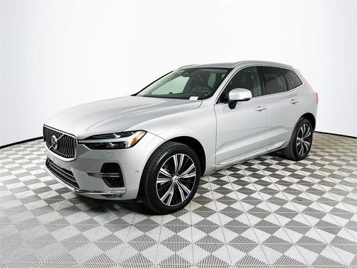 2022 Volvo XC60 B5 Inscription