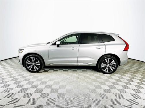 2022 Volvo XC60 B5 Inscription