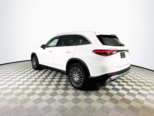 Polar White 2026 Mercedes-Benz GLC 300 Base 4MATIC