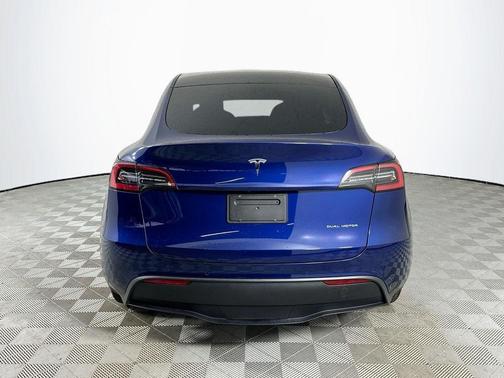 Blue 2022 Tesla Model Y Long Range