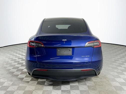 Blue 2022 Tesla Model Y Long Range