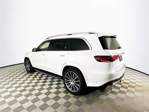 2026 Mercedes-Benz GLS 450 