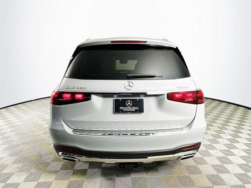 2026 Mercedes-Benz GLS 450 