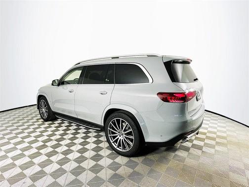 2026 Mercedes-Benz GLS 450 