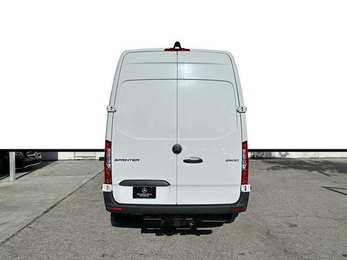 Arctic White 2026 Mercedes-Benz Sprinter 2500 Standard Roof