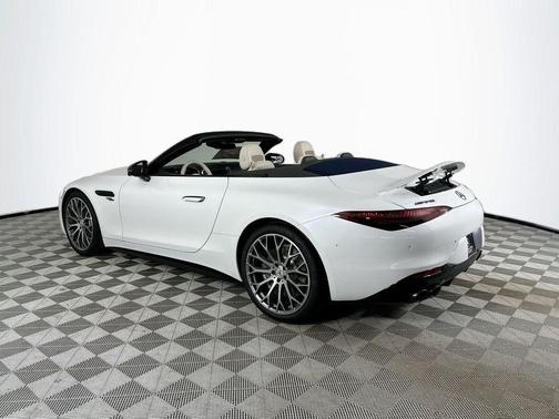 Moonlight White 2026 Mercedes-Benz AMG SL 43 Base