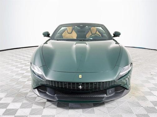 2025 Ferrari Roma Spider Base
