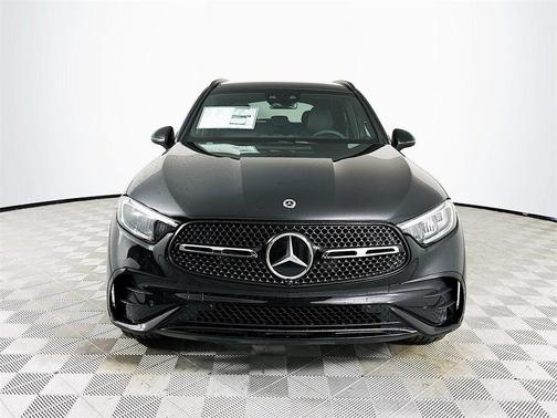 2025 Mercedes-Benz GLC 350e Base 4MATIC