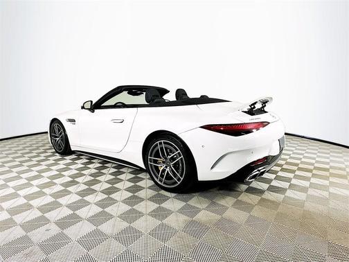 2022 Mercedes-Benz AMG SL 63 Base