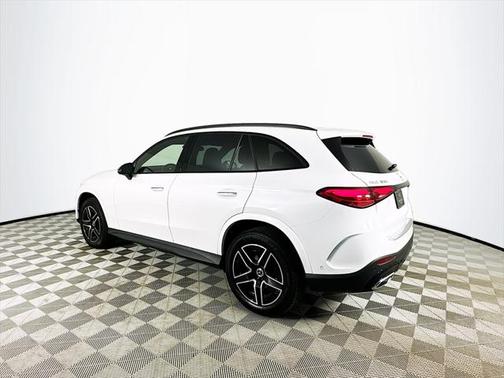 2025 Mercedes-Benz GLC 300 Base