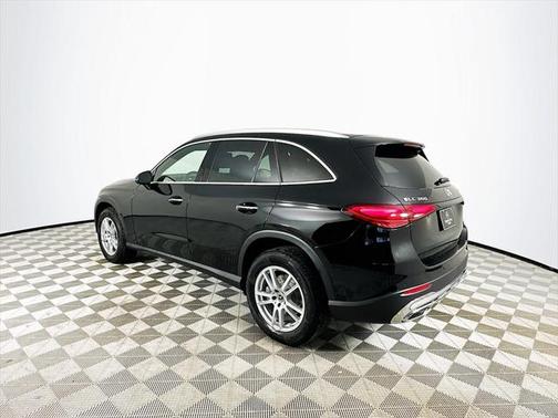 2025 Mercedes-Benz GLC 300 4MATIC