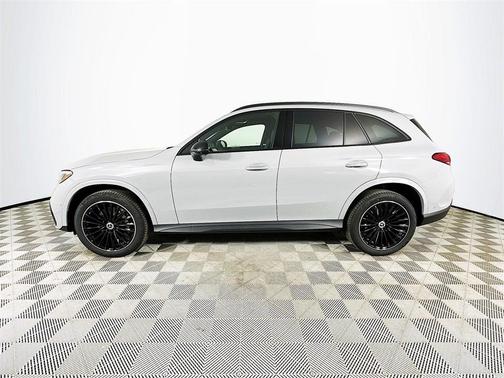 2025 Mercedes-Benz GLC 300 Base