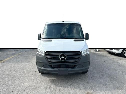 2025 Mercedes-Benz Sprinter 2500 Standard Roof