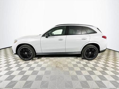 2025 Mercedes-Benz GLC 300 Base