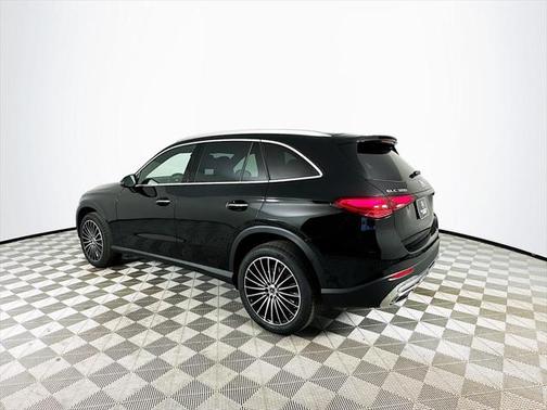 2025 Mercedes-Benz GLC 300 Base