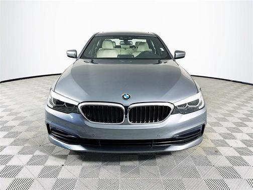 2019 BMW 530 i