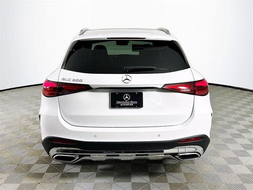 2026 Mercedes-Benz GLC 300 Base