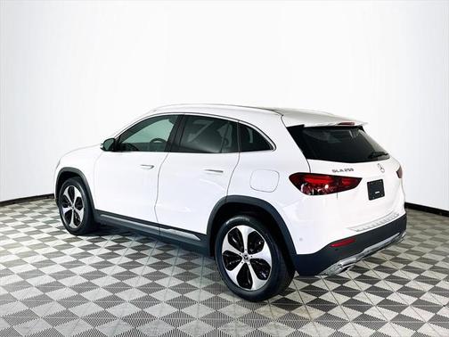 2025 Mercedes-Benz GLA 250 Base