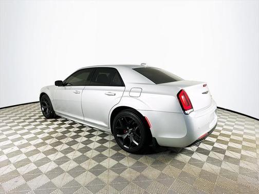 2022 Chrysler 300 Touring