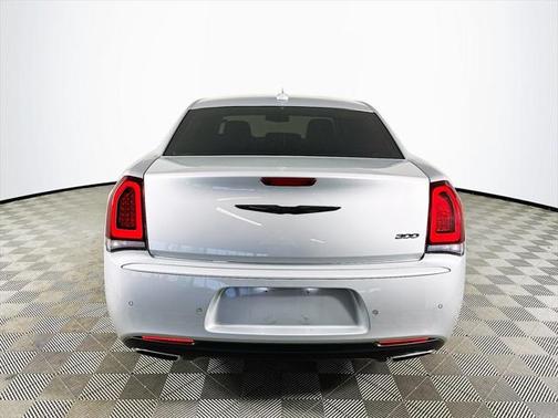 2022 Chrysler 300 Touring