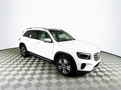 2025 Mercedes-Benz GLB 250