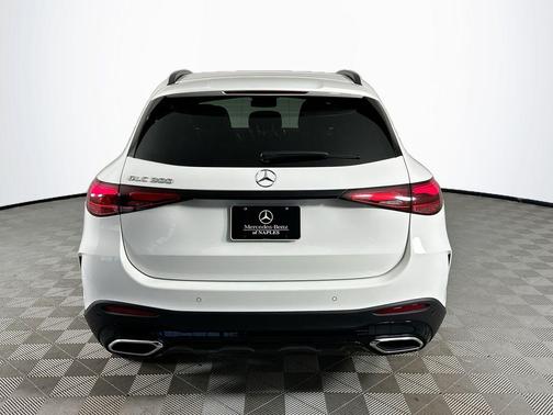 2025 Mercedes-Benz GLC 300 Base