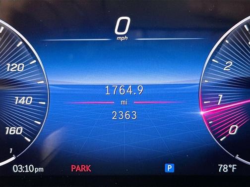 Polar White 2026 Mercedes-Benz GLB 250 Base