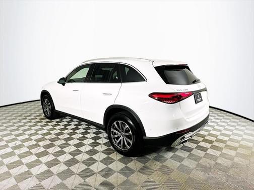 2025 Mercedes-Benz GLC 300 4MATIC
