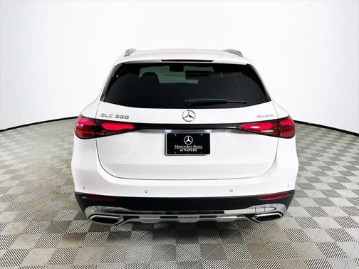 2025 Mercedes-Benz GLC 300 4MATIC