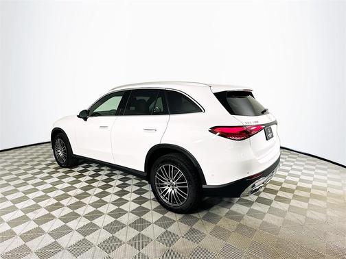 2026 Mercedes-Benz GLC 300 Base