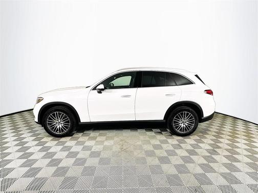 2026 Mercedes-Benz GLC 300 Base