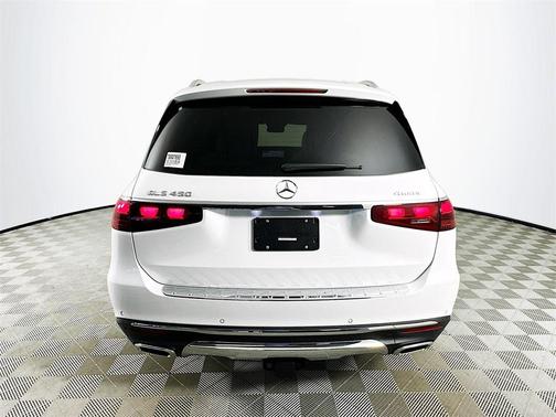 2026 Mercedes-Benz GLS 450 