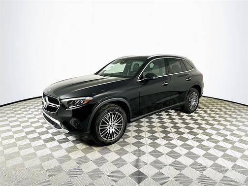 2025 Mercedes-Benz GLC 300