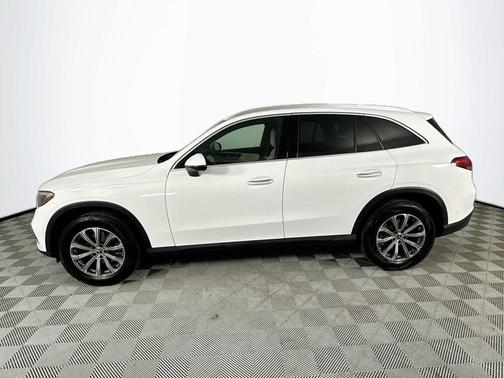 Polar White 2023 Mercedes-Benz GLC 300 Base