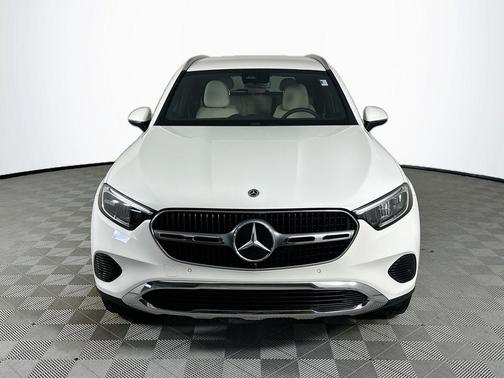 Polar White 2023 Mercedes-Benz GLC 300 Base