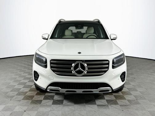 Polar White 2026 Mercedes-Benz GLB 250 Base