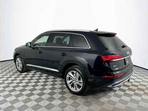 2020 Audi Q7 55 Premium Plus