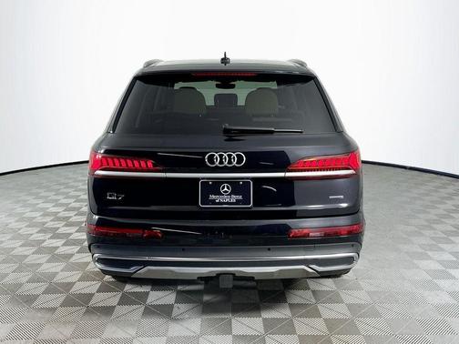 2020 Audi Q7 55 Premium Plus