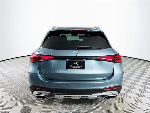 2026 Mercedes-Benz GLC 300 Base