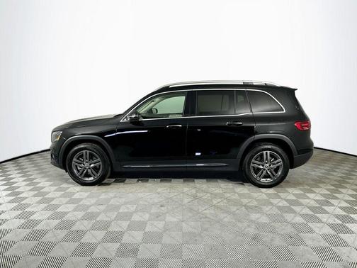 Midnight Black 2026 Mercedes-Benz GLB 250 Base