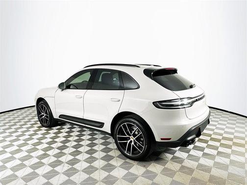 2024 Porsche Macan T
