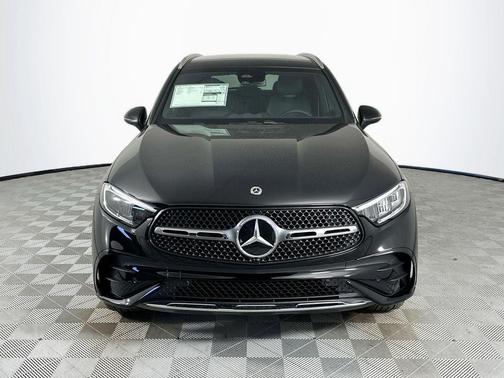 2026 Mercedes-Benz GLC 300 Base